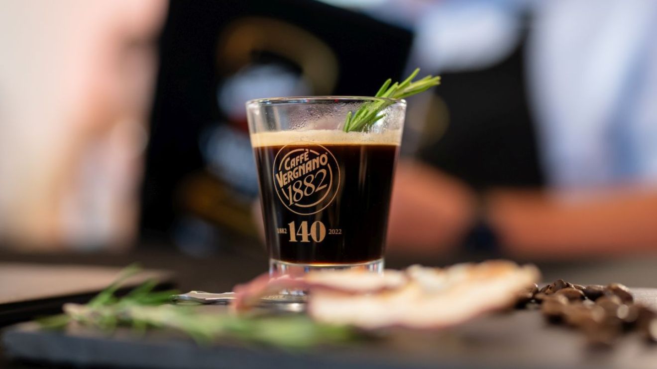 Kávé, kreativitás, közösség és rozmaringos kávé whiskyvel – ilyen volt a Caffè Vergnano idei Barista Bajnoksága