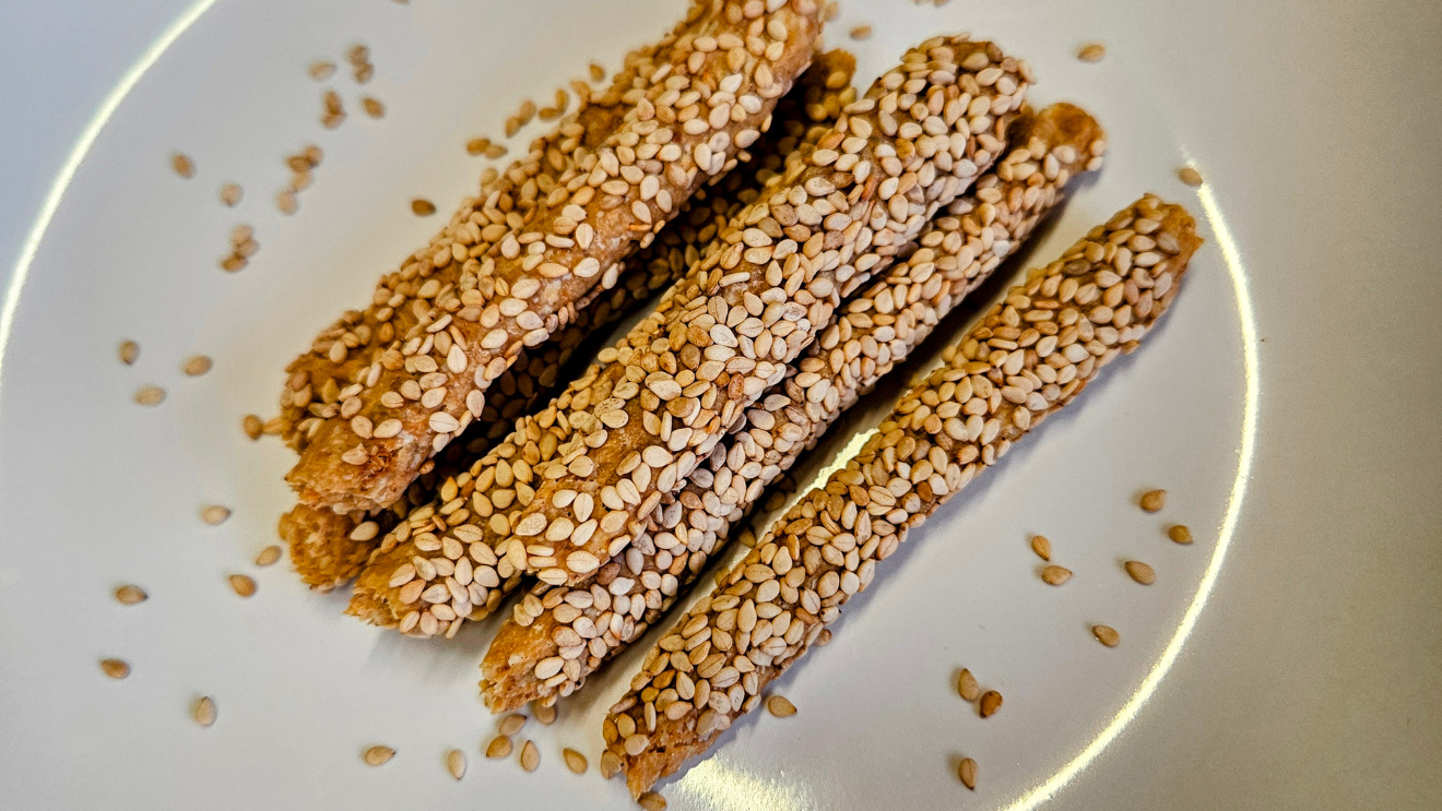 Nyers vegán szezámos ropi – tudatos nassolás testnek és léleknek
