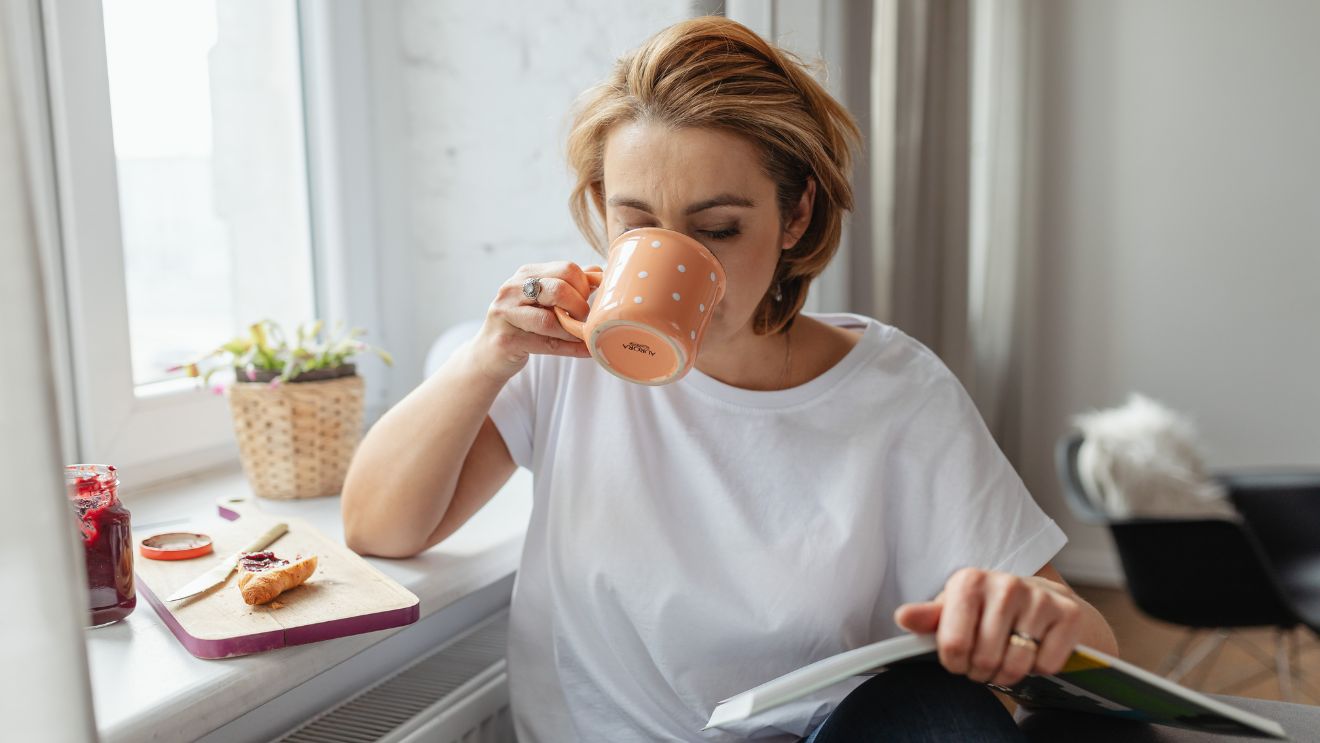 Alvászavar menopauza idején: 4 szuper gyógynövény, ami segít átaludni az éjszakát a menopauza alatt