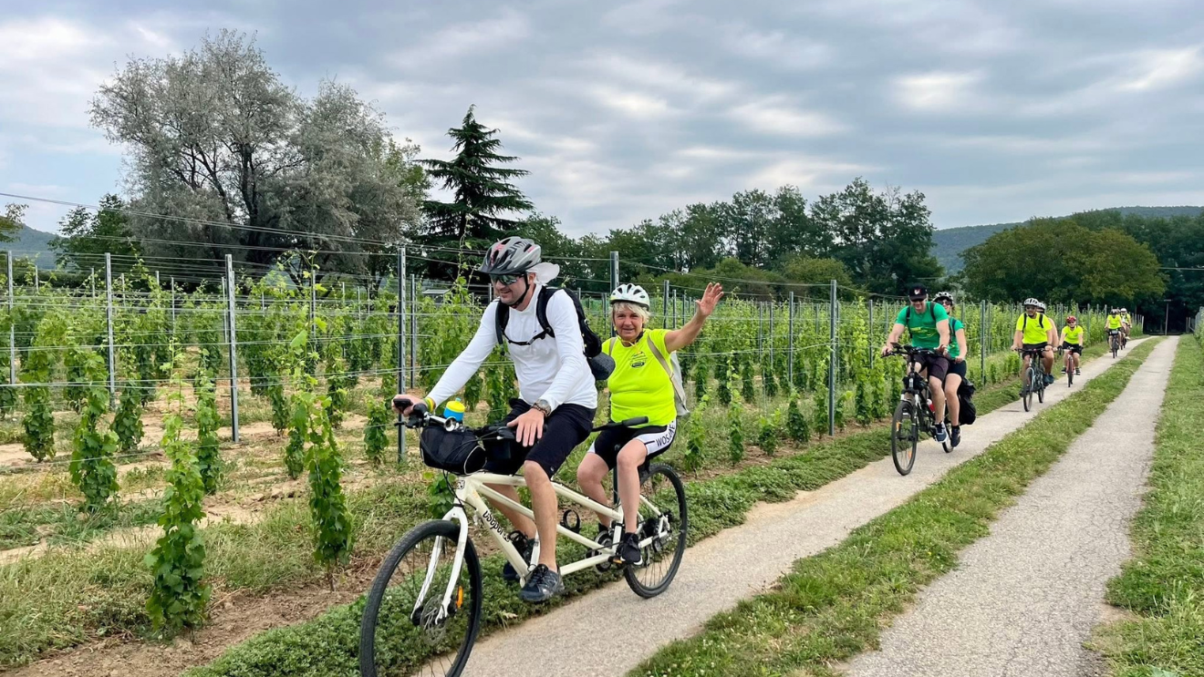 Tandemkerékpáros túra indul ismét a Balaton körül: két kerék, egy közös cél