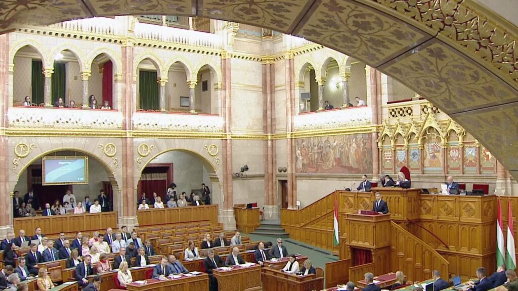 mentelmi jog felfüggesztés, Magyar Péter, Országgyűlés, Parlament