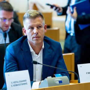 Magyar Péter, öregségi nyugdíj,
