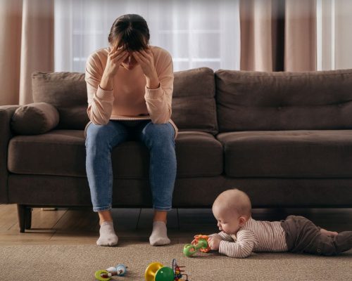 Te akartál anya lenni! De vajon tudjuk, milyen körülmények között próbál helytállni egy másik anya?