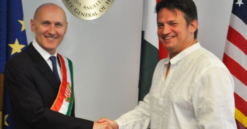 Korday Péter dr. Kálmán László főkonzullal Los Angelesben