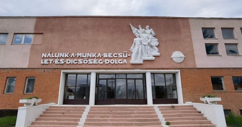 munka és becsület