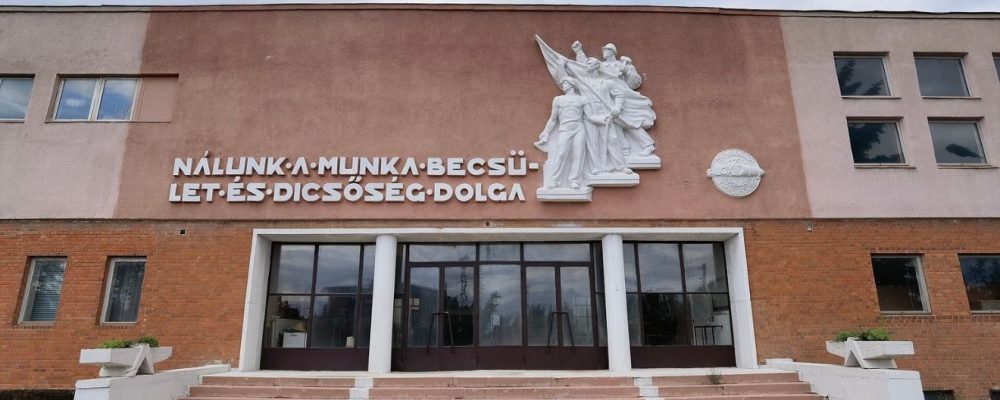 munka és becsület