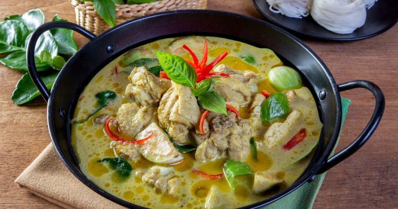 thai konyha, zöld curry, csirke,